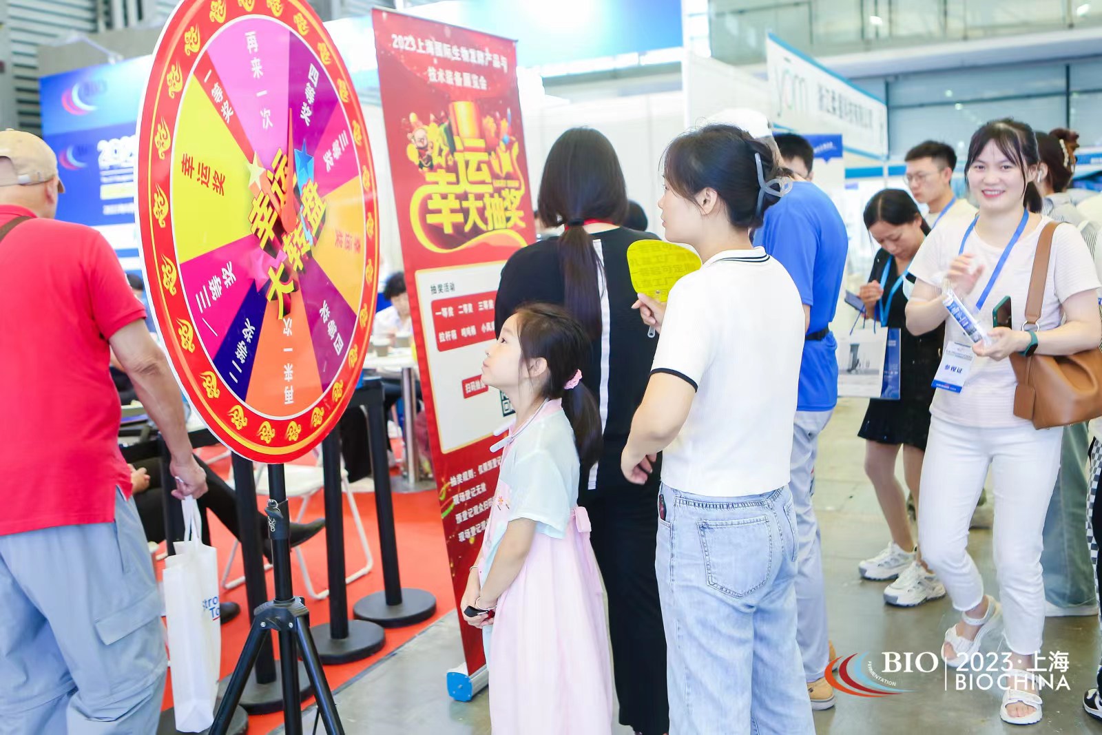預(yù)報(bào)名客戶，禮品免費(fèi)送，現(xiàn)場(chǎng)抽獎(jiǎng)活動(dòng)